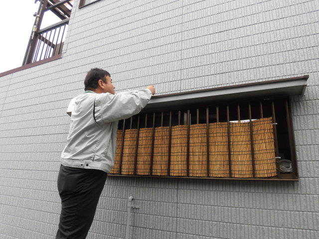 岸和田市のキッチンの庇の上確認！