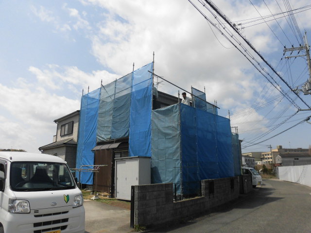 岸和田市尾生町の仮設足場設置