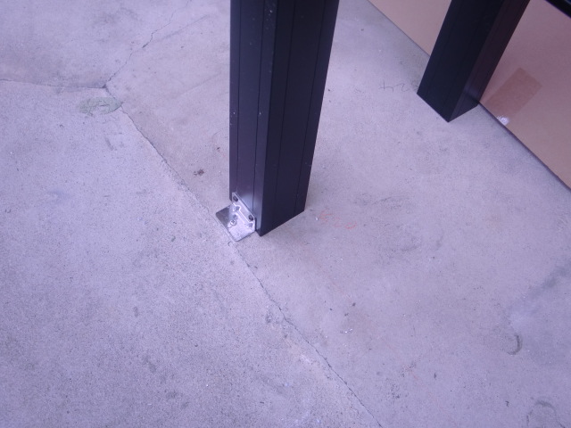 岸和田市西之内町のベースの柱の様子