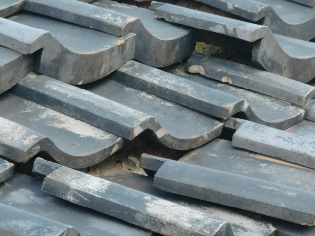 岸和田市の軒先の屋根確認