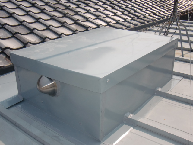 岸和田市内畑町のお風呂場の屋根かさ上げ完了