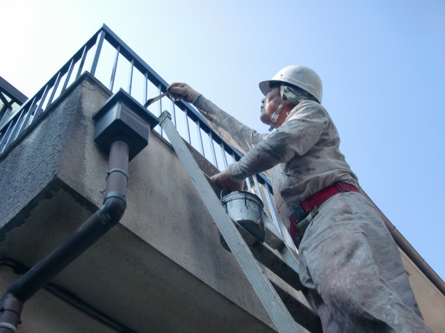岸和田市土生町でベランダの手すり塗装