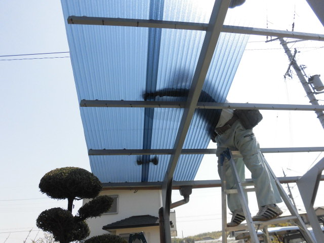 岸和田市尾生町の熱線カットの波板張り