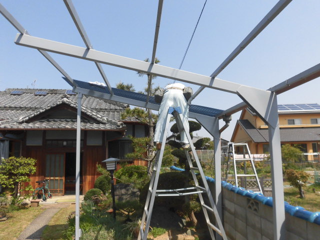 岸和田市尾生町のポリカーボネート製の波板張り