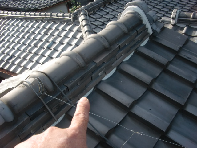 泉佐野市葵町の棟瓦現況