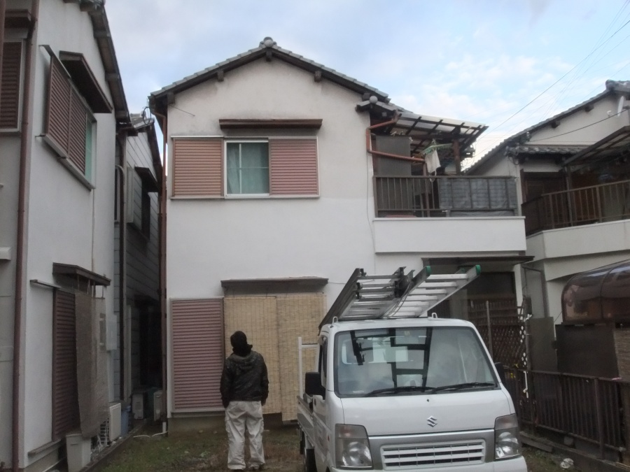 泉佐野市葵町の雨漏り修理
