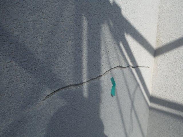 和歌山市善明寺のクラックカッター切