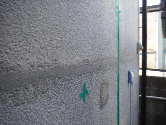 和歌山市善明寺のクラックに樹脂モルタル充填