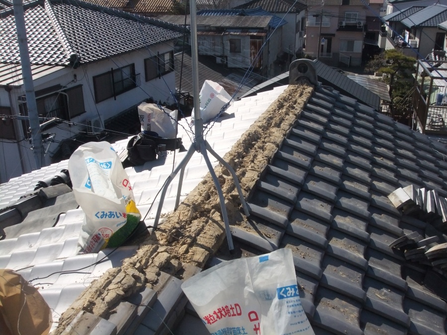 岸和田市の棟の瓦解体