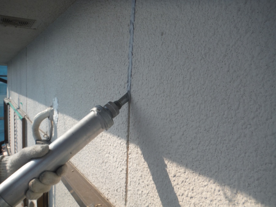 泉北郡忠岡町の目地にシーリング充填