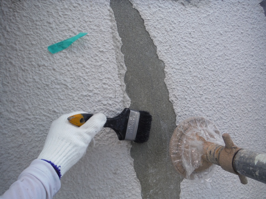 泉北郡忠岡町の塗膜の劣化部撤去し刷毛で清掃