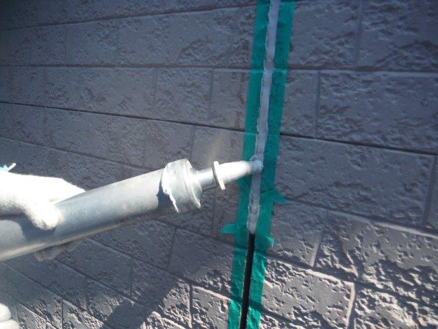 岸和田市八田町の外壁目地にシーリング充填