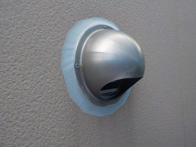 岸和田市の換気口まわりのシーリング打ち替え完了状況