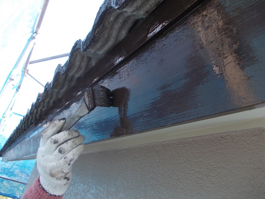 岸和田市天神山町の鼻隠し塗装