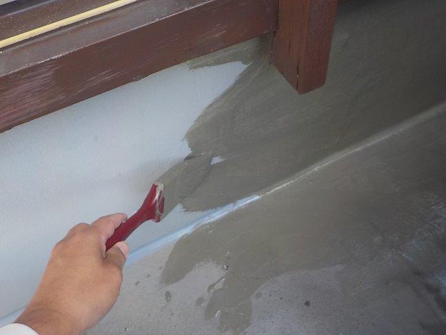 忠岡町のベランダにカチオンクリート塗布