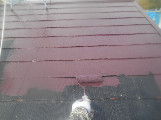 岸和田市天神山町の屋根の中塗り