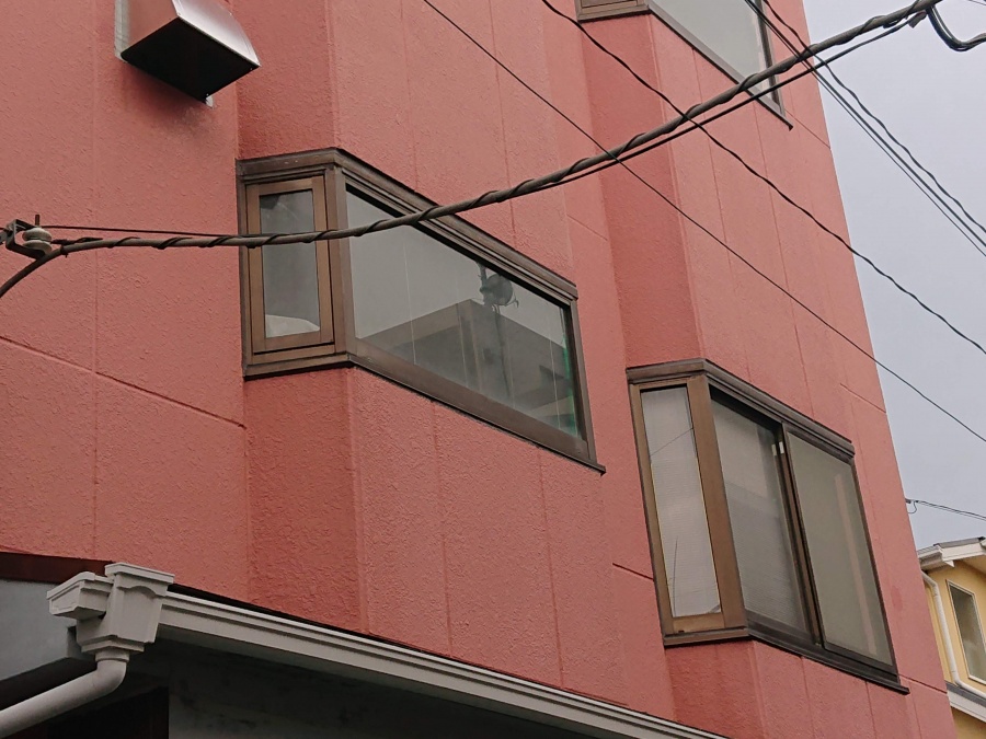 泉佐野市の出窓の雨漏り修理