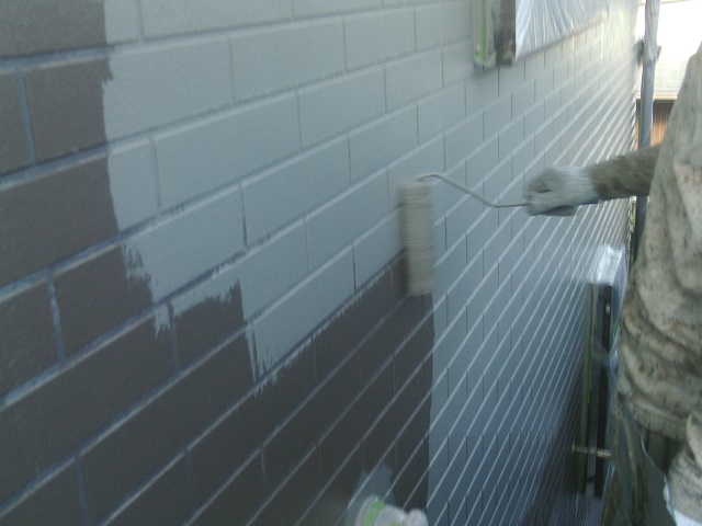 和泉市のサイディング外壁中塗り