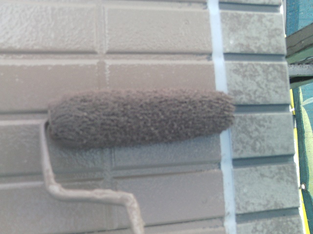 岸和田市尾生町の目地部分も塗装します！