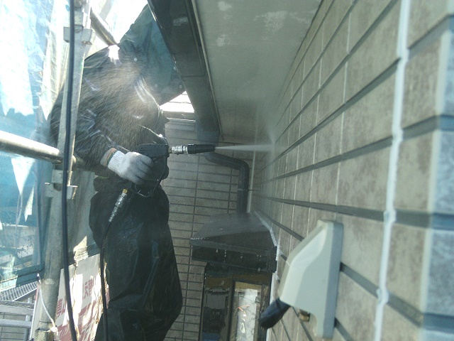 岸和田市尾生町の外壁高圧洗浄