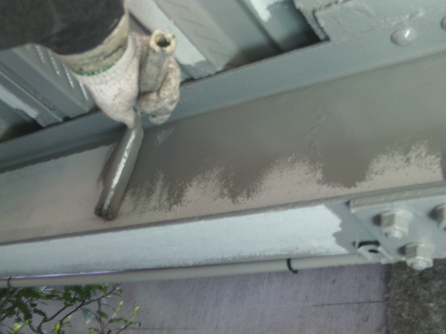 岸和田市春木の鉄骨の骨組み上塗り