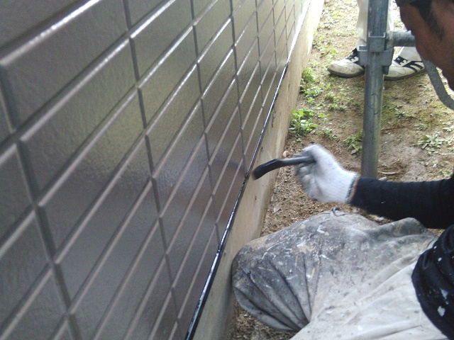 岸和田市尾生町の土台水切り塗装
