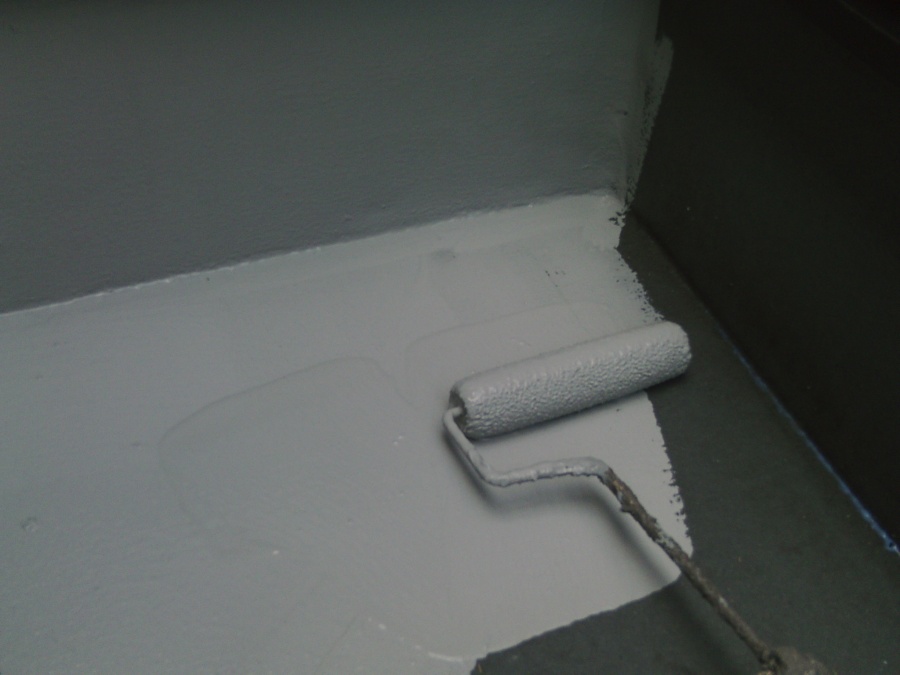 岸和田市尾生町のベランダにトップコート塗布