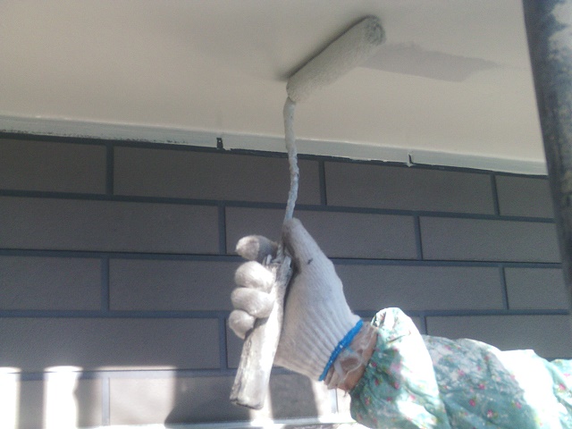 和泉市の軒天井塗装