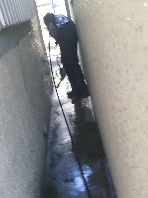 岸和田市吉井町の外壁周りも洗浄