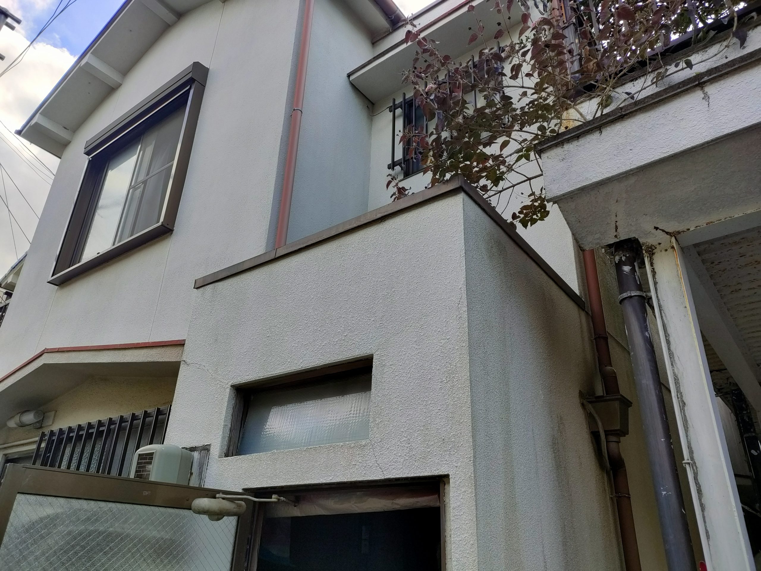 岸和田市の雨漏り修理について