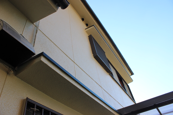 岸和田市のピカピカの外壁です