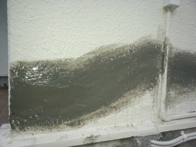 岸和田市天神山町の塗膜の浮き修理