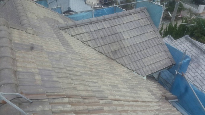 泉南郡岬町のセメント瓦の洗浄完了