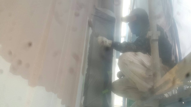 岸和田市紙屋町の外壁中塗り