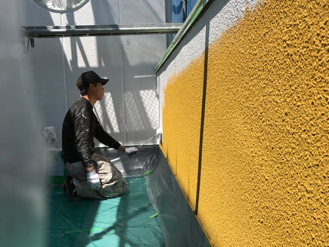 貝塚市のベランダも下塗り