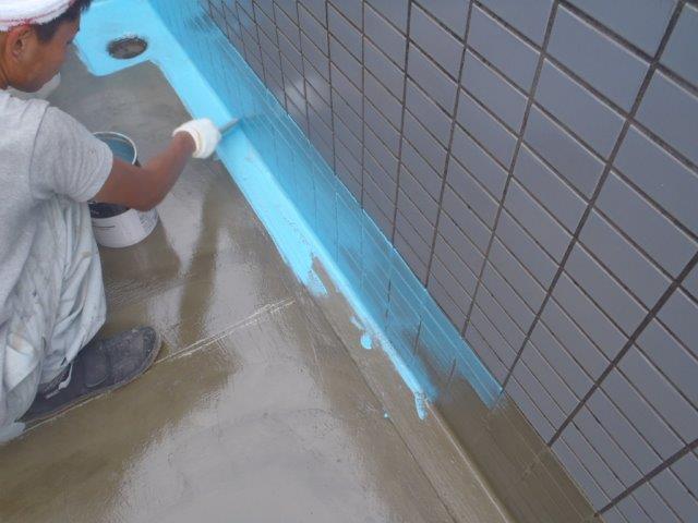 貝塚市石才のバルコニーにウレタン樹脂塗布