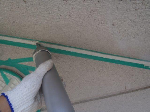 岸和田市大沢のケラバの取り合いにシーリング充填