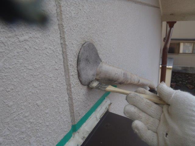 岸和田市大沢のクーラーの配管周りも防水