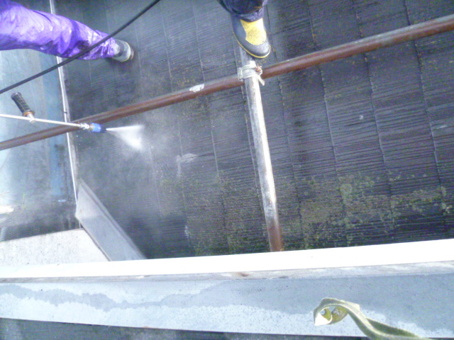 岸和田市下松町の苔も除去する高圧洗浄