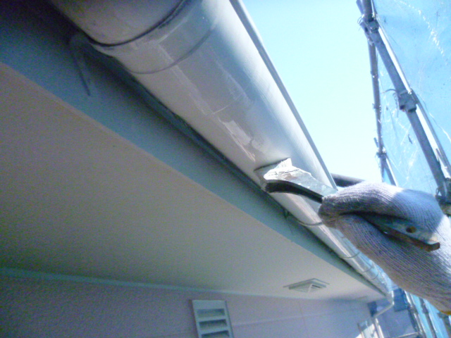 岸和田市下松町の雨樋塗装