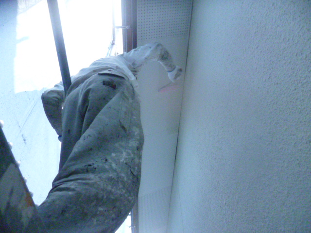 岸和田市土生町の外壁塗装の下塗り