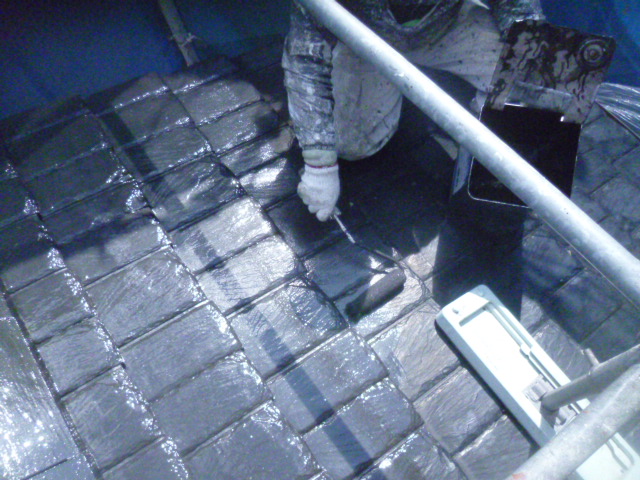 貝塚市のセメント瓦二回目塗装