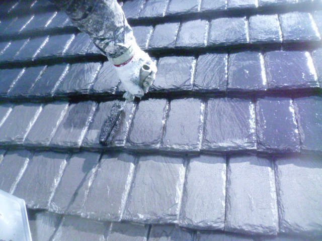 貝塚市のセメント瓦一回目塗装