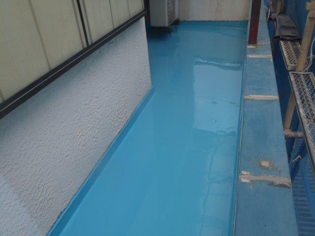 岸和田市のベランダにウレタン樹脂塗布完了