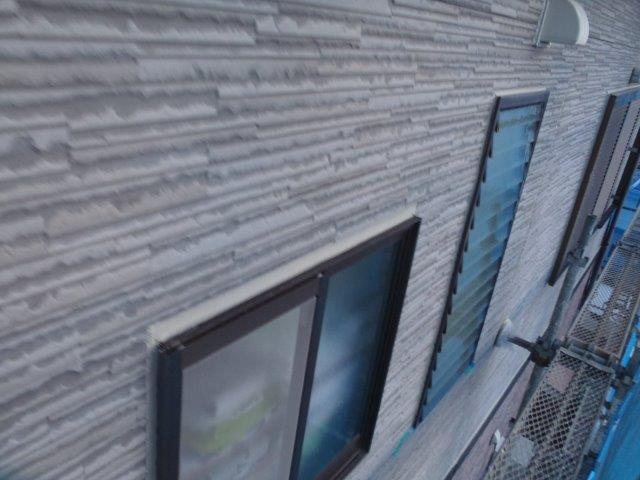 岸和田市のサッシ回りのシーリング打ち替え完了