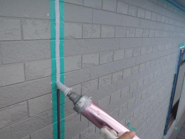 岸和田市尾生町のサイディング目地にシーリング充填