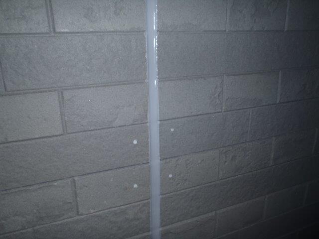 岸和田市尾生町のサイディング目地打ち替え完了