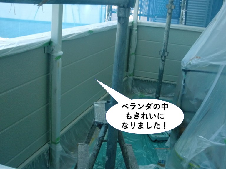 岸和田市のベランダの中もきれいに！