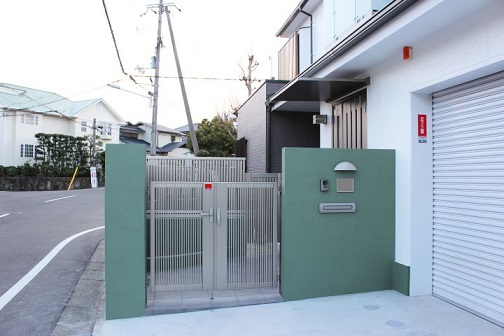 岸和田市上松町のアーバントーンが映える外壁塗装