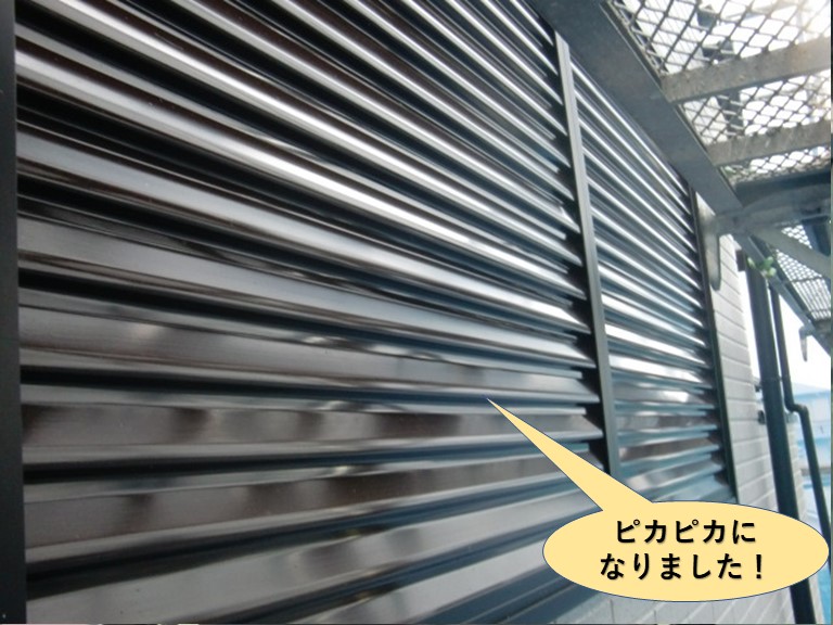 泉大津市の雨戸がピカピカになりました